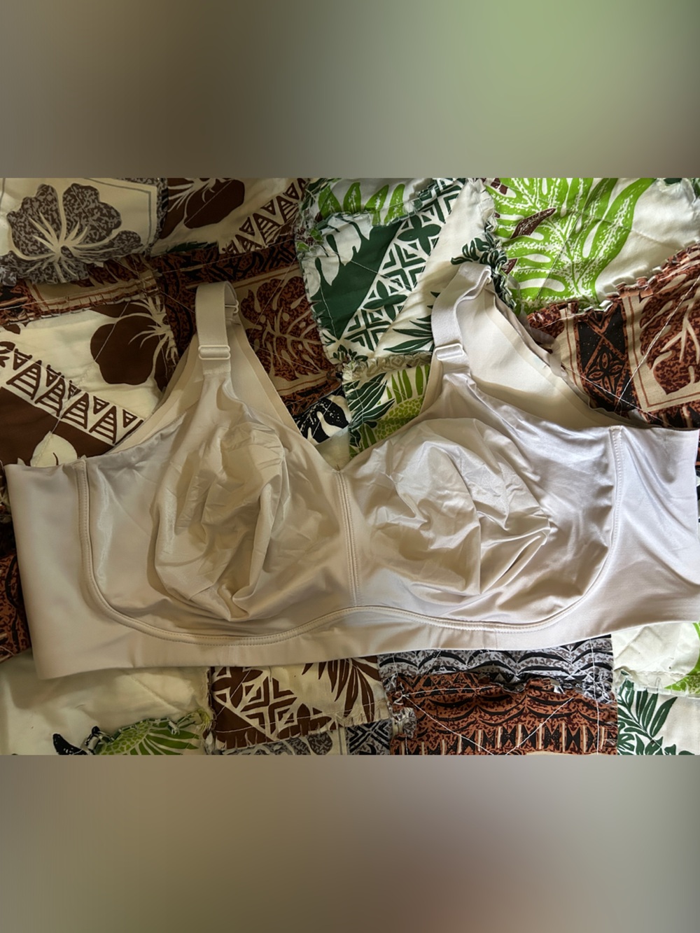 Serenada Seamless Light Gray Wireless Full Figure Bra -Full Coverage, Size 48 DD